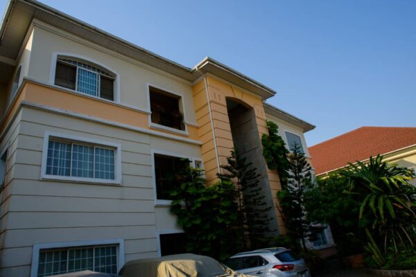 Spacious 3bedroom luxury apartments at Banana Island