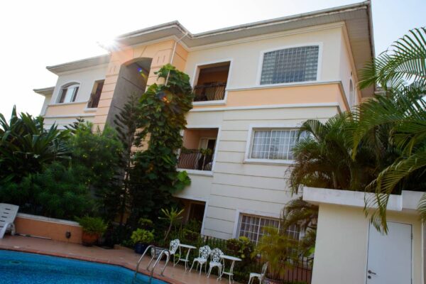 Spacious 3bedroom luxury apartments at Banana Island - Image 2