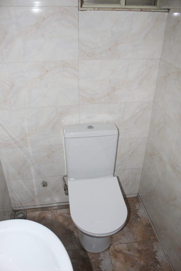 2/3 bedroom flat for Sale @ Ogunsiji close, Allen Avenue Lagos - Image 3